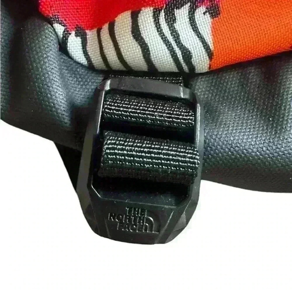 THE NORTH FACE Borealis Backpack Fiery Red Abstract Yosemite Large NWOT - Picture 7 of 9